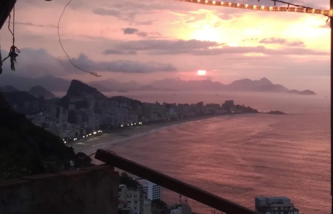 Favela Quartos Camas Quitinetes Rapazes Alto Vidigal Camping
